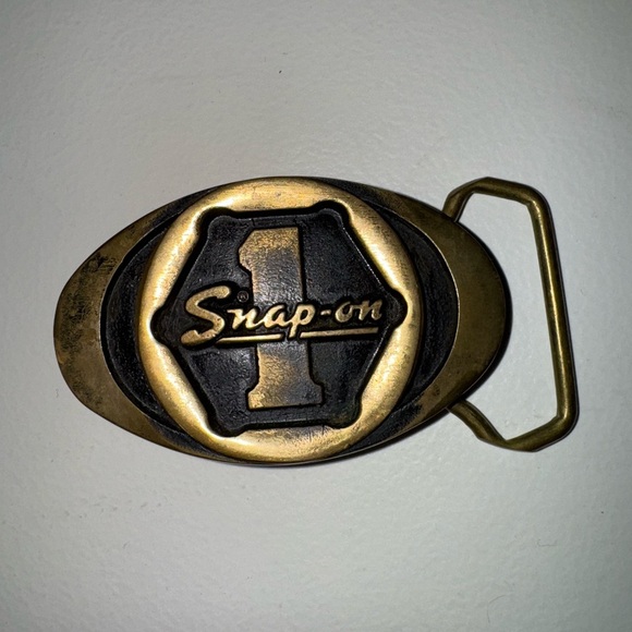 VSnap-On Tools #1 Solid Brass Belt Buckle by BTS - Made in USA - vintage - Picture 1 of 4